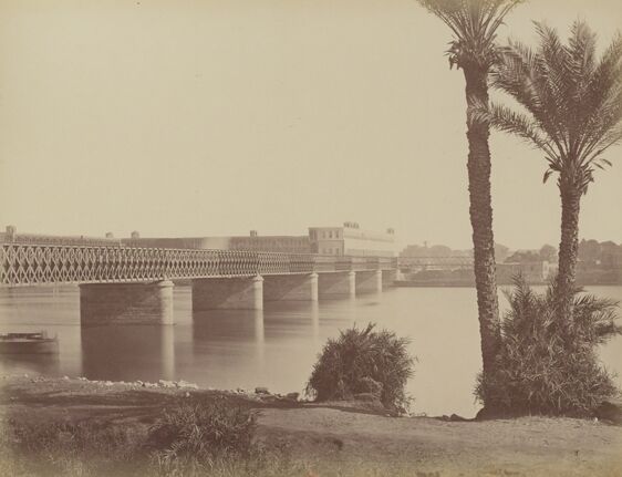 Qasr al-Nil bridge and barracks seen from Gazira island